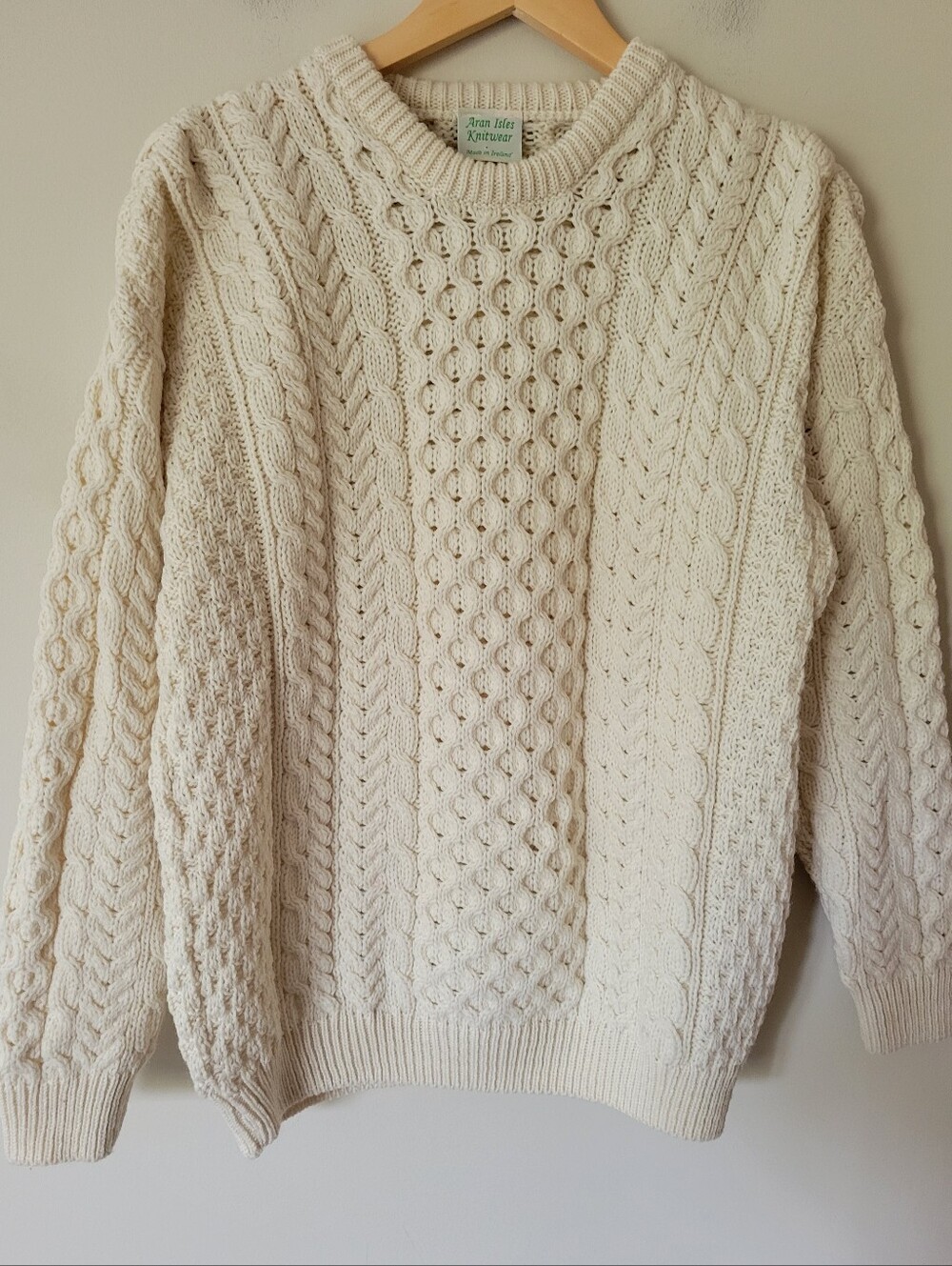 Vintage Aran Irish Wool Chunky Knit  Fisherman Cableknit Sweater Size Medium